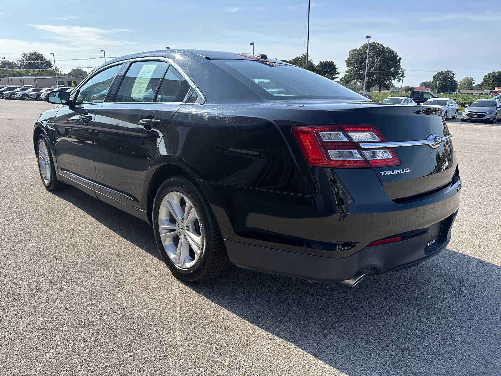2017 Ford Taurus SE