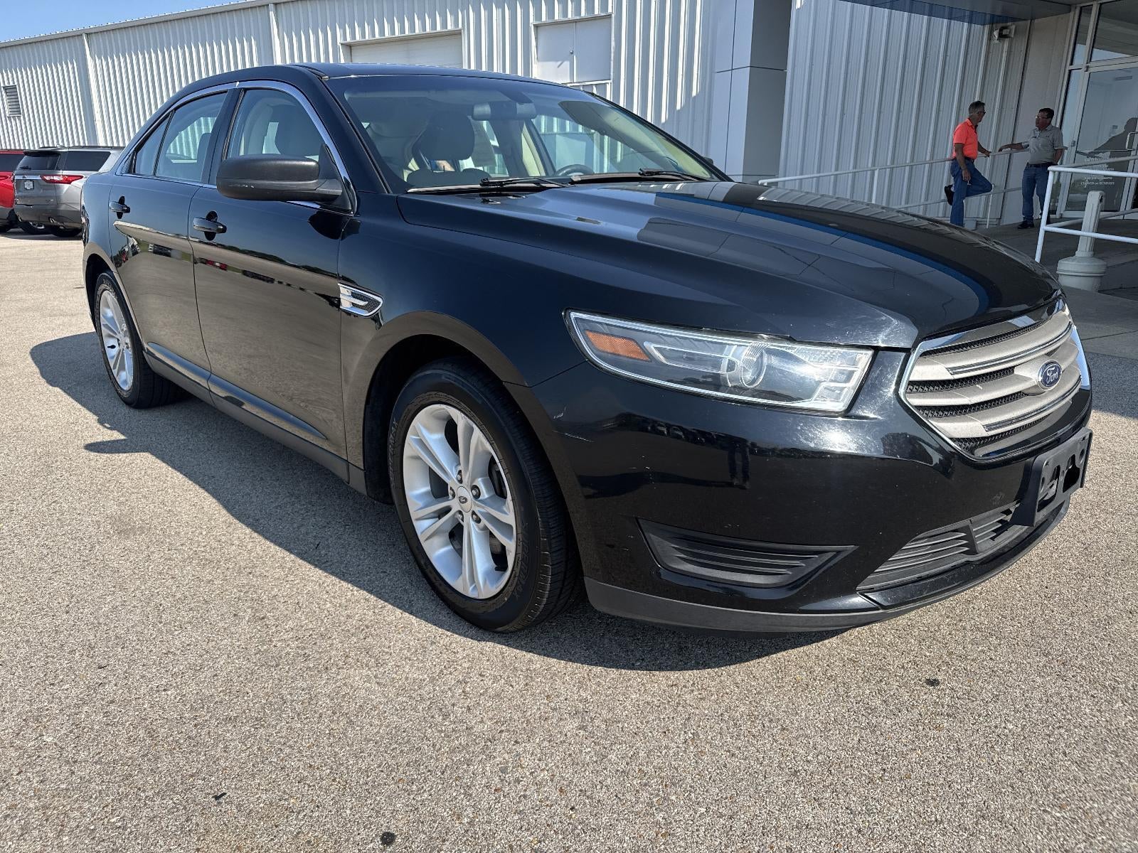 2017 Ford Taurus SE