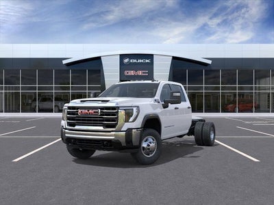 2026 GMC Sierra 3500 HD Chassis Cab Pro