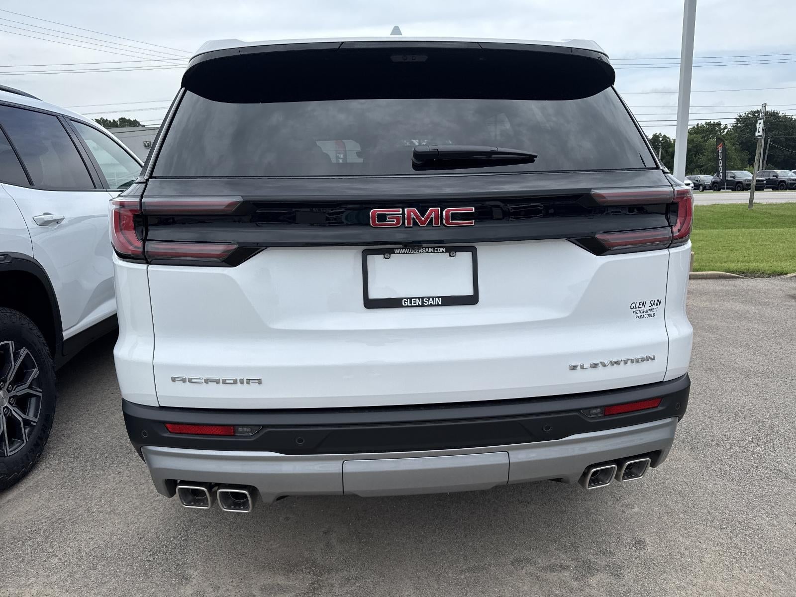 2026 GMC Acadia Elevation