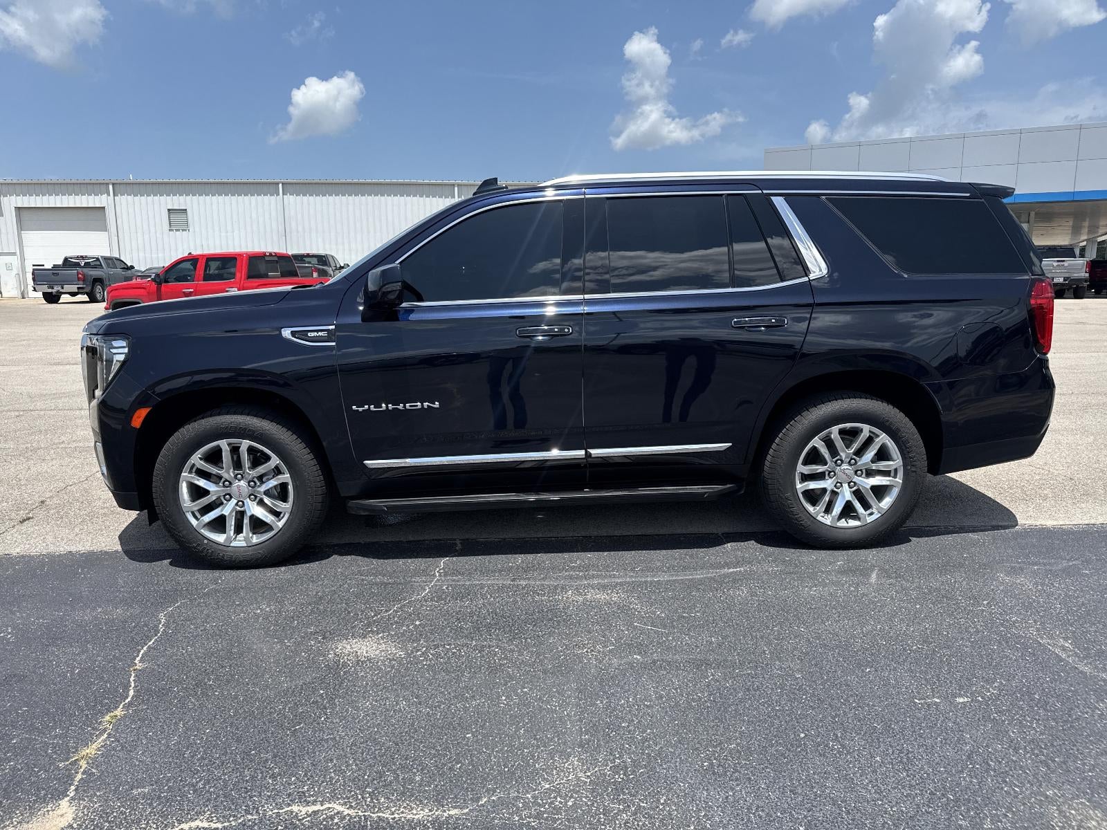 2022 GMC Yukon SLT