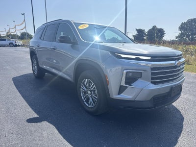 2025 Chevrolet Traverse LT