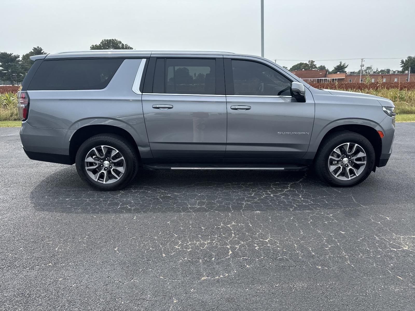 2022 Chevrolet Suburban LT
