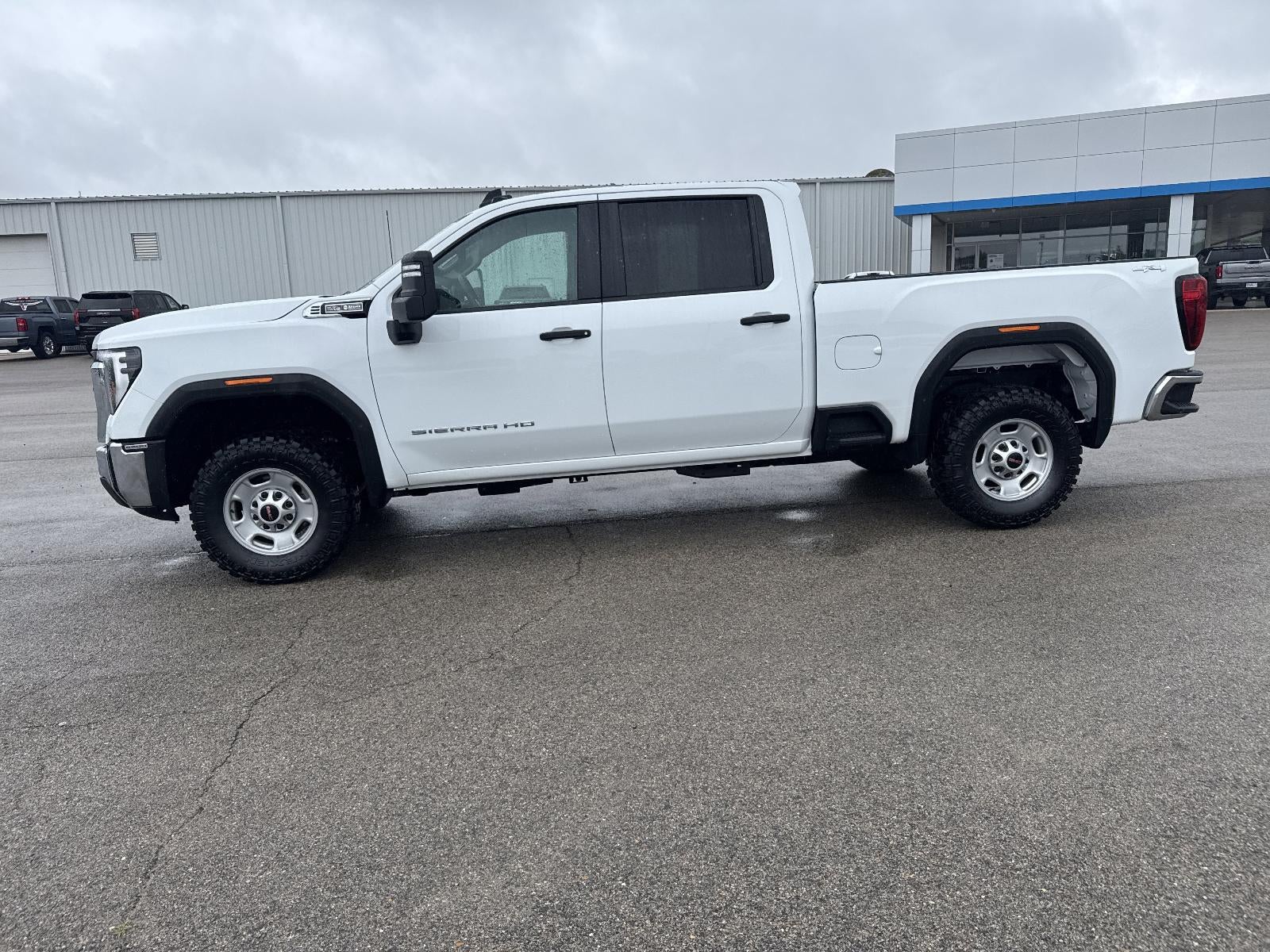 2024 GMC Sierra 2500 HD Pro