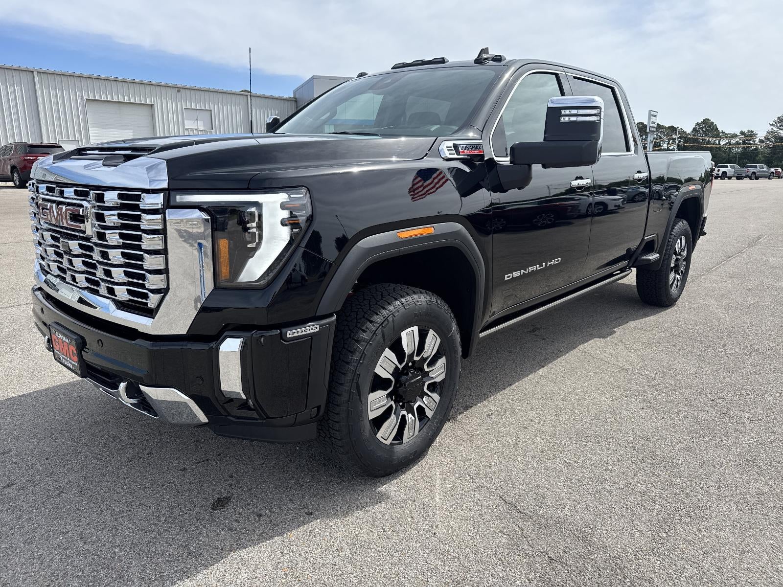 2026 GMC Sierra 4WD Crew Cab Standard Box Denali's photo