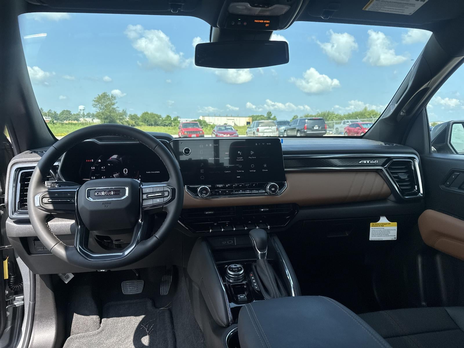 2026 GMC Canyon AT4 - Photo 10