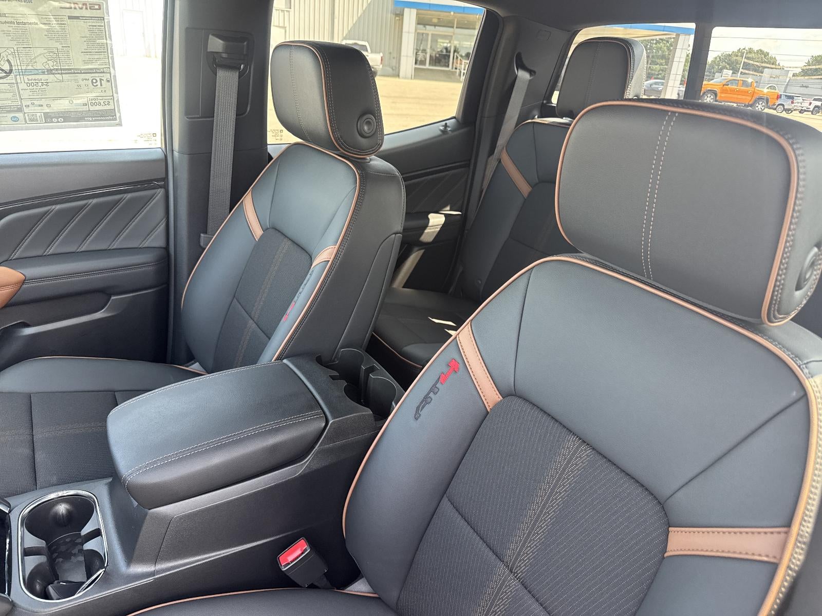 2026 GMC Canyon AT4 - Photo 11