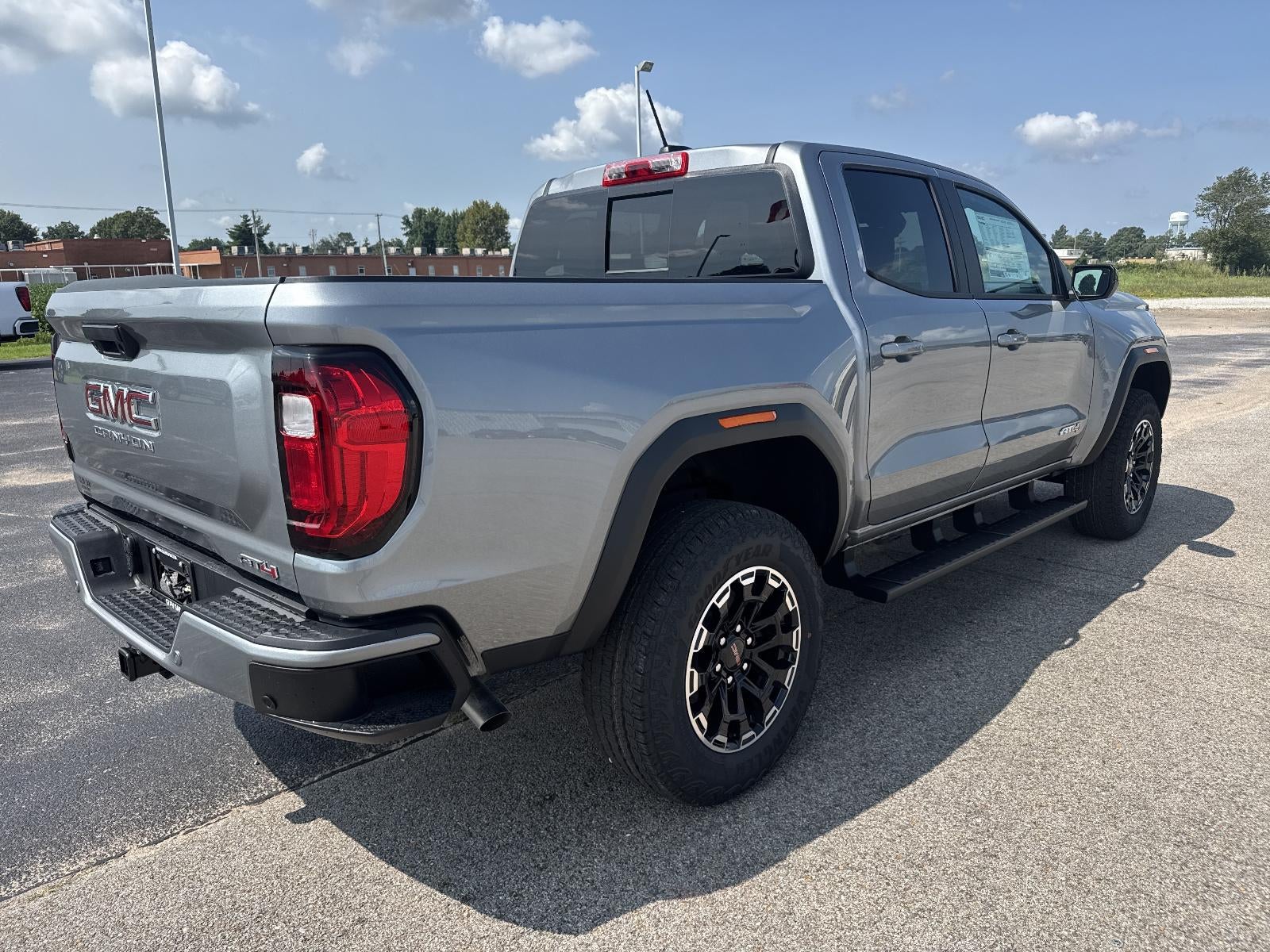 2026 GMC Canyon AT4 - Photo 5