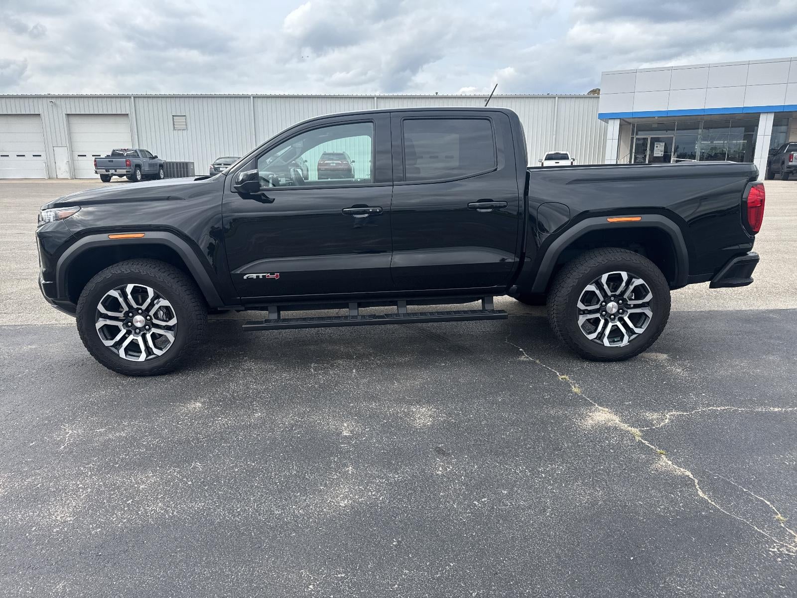 2024 GMC Canyon AT4