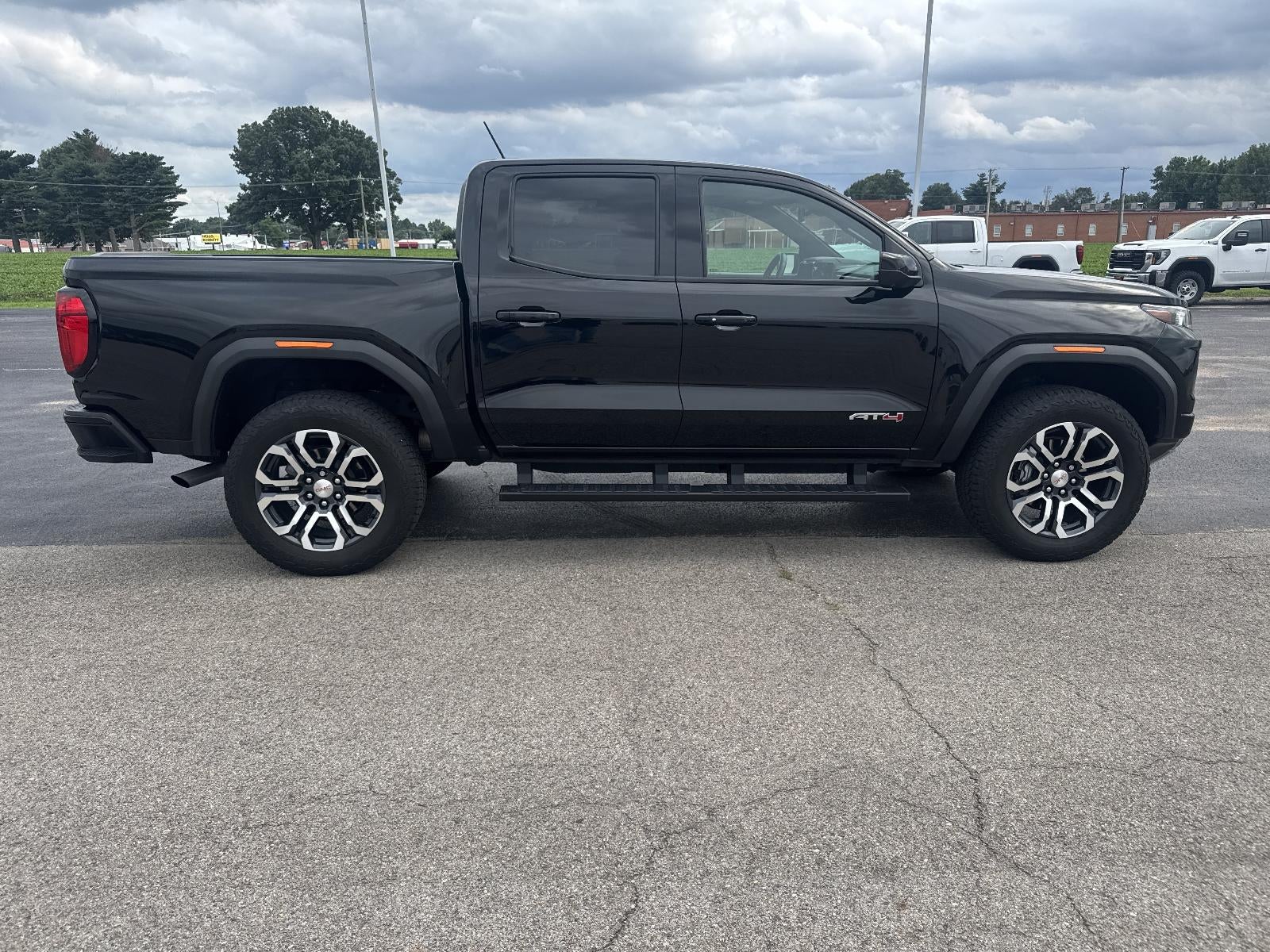 2024 GMC Canyon AT4