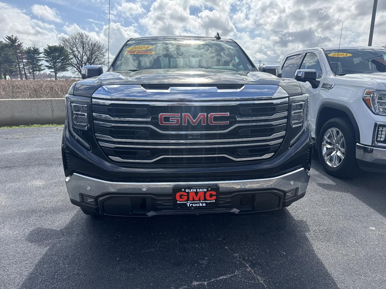 2024 GMC Sierra 1500 SLT