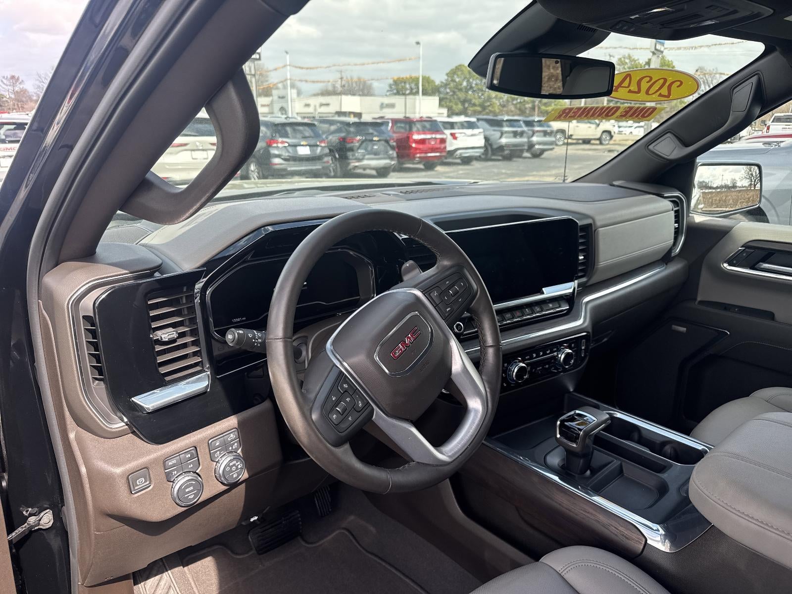 2024 GMC Sierra 1500 SLT