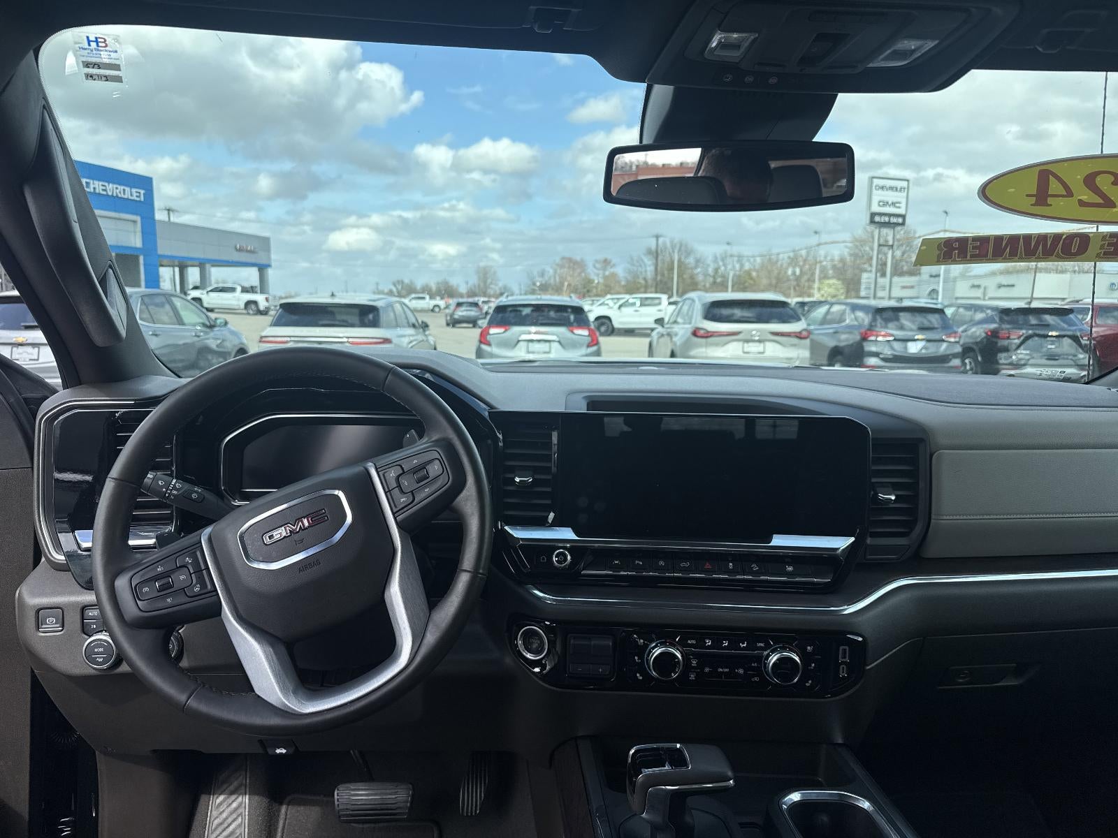 2024 GMC Sierra 1500 SLT