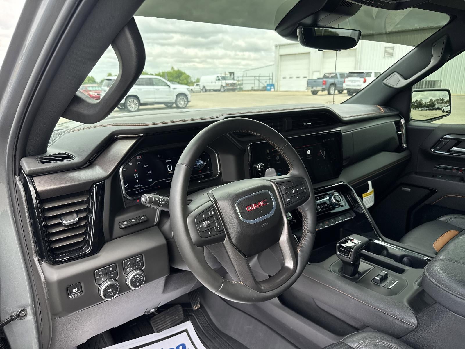 2025 GMC Sierra 1500 AT4