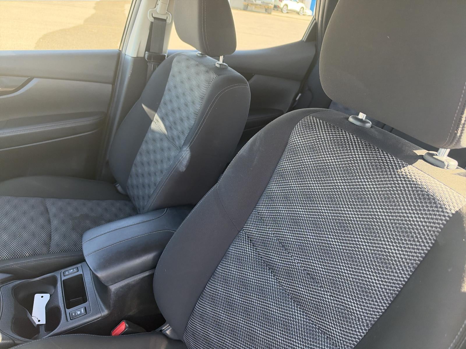 2021 Nissan Rogue Sport SV