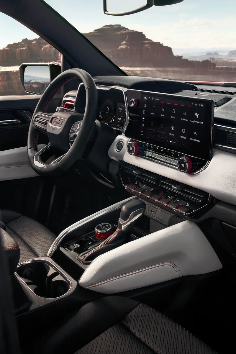 2026 GMC Canyon infotainment system at Glen Sain GMC, Kennett in Kennett MO
