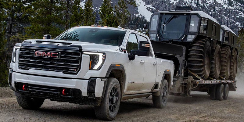 2026 GMC Sierra 2500 HD towing trailer
